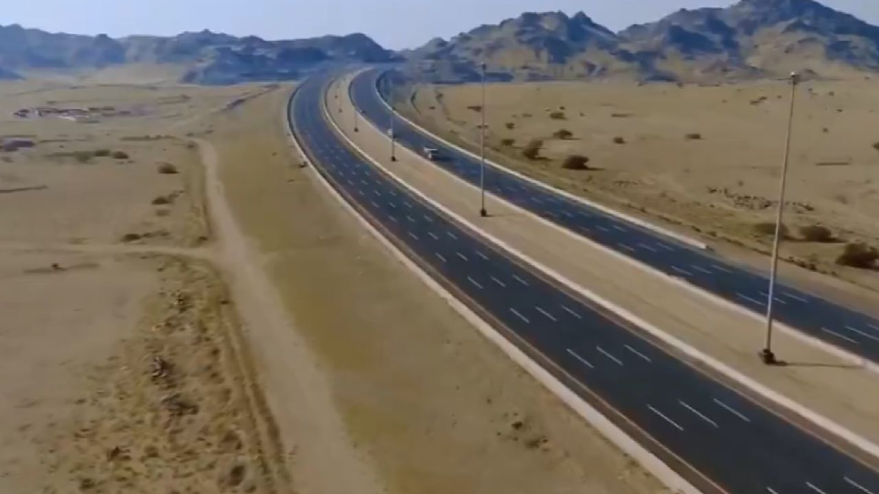 الكشف عن تكلفة طريق جدة – مكة المباشر ونسبة التنفيذ .. فيديو