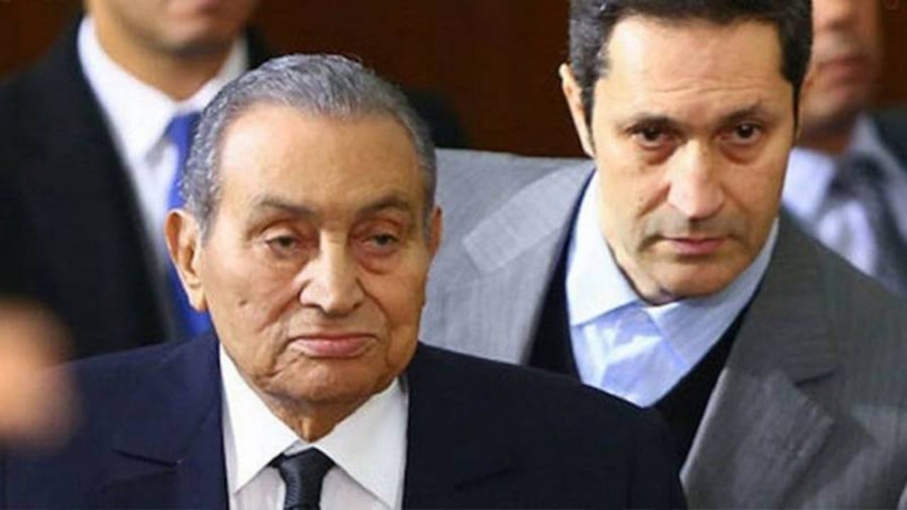 علاء مبارك يثير الجدل بفيديو عن والده الراحل