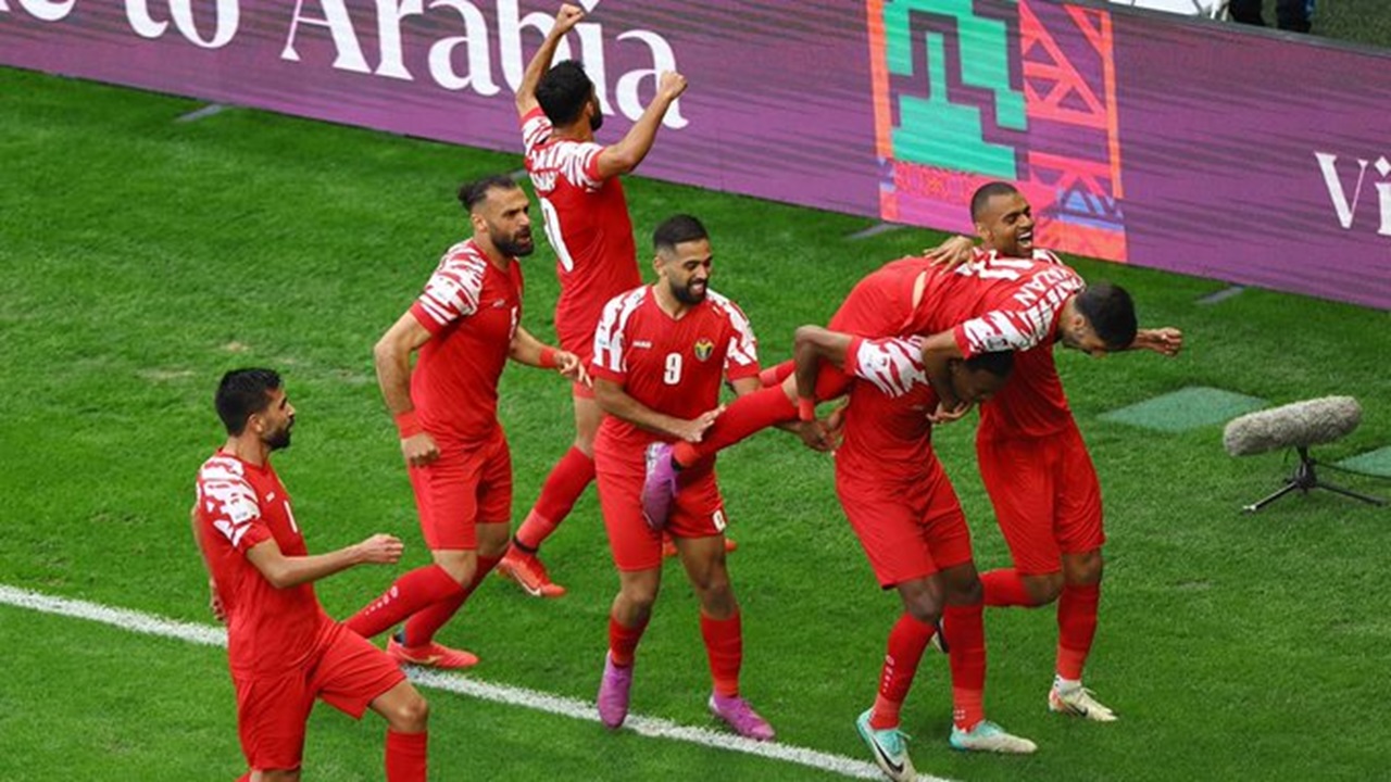 لأول مرة &#8230; الأردن يتأهل لنصف نهائي كأس آسيا
