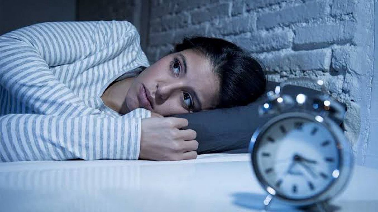 الكشف عن أسباب الاستيقاظ ليلاً واضطرابات النوم