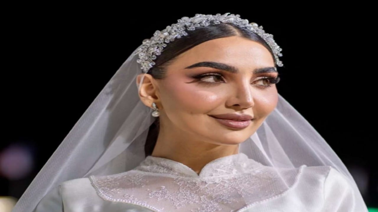 هبة الحسين تظهر بفستان زفاف.. صور