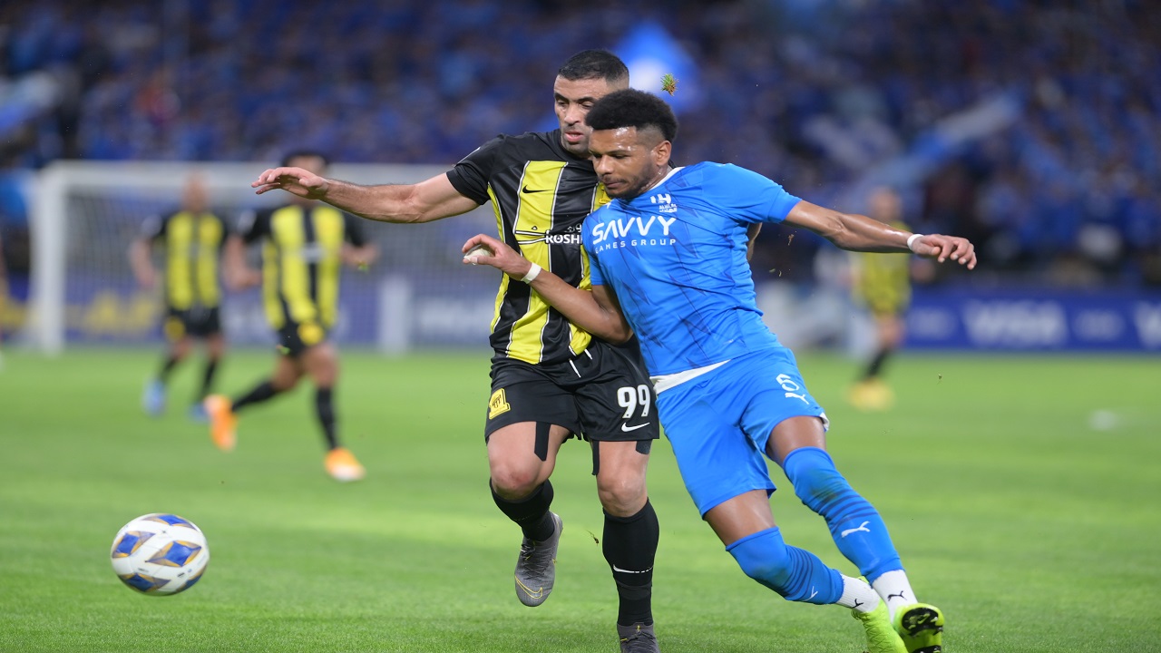 الهلال يضرب الاتحاد بثنائية نظيفة .. صور