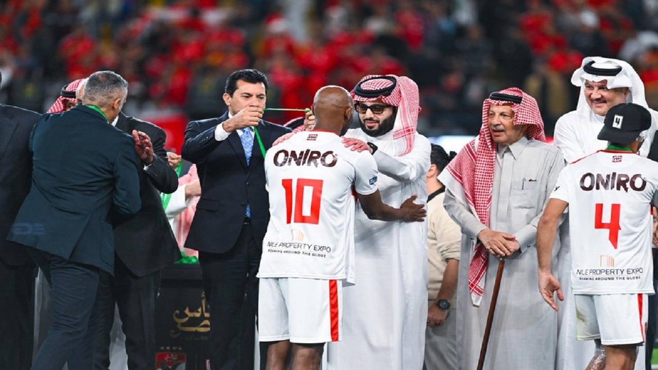 تركي آل الشيخ يواسي شيكابالا بعد خسارة الزمالك كأس مصر
