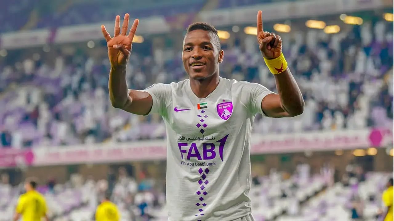 استبعاد نجم العين عن مباراة النصر بسبب الإصابة