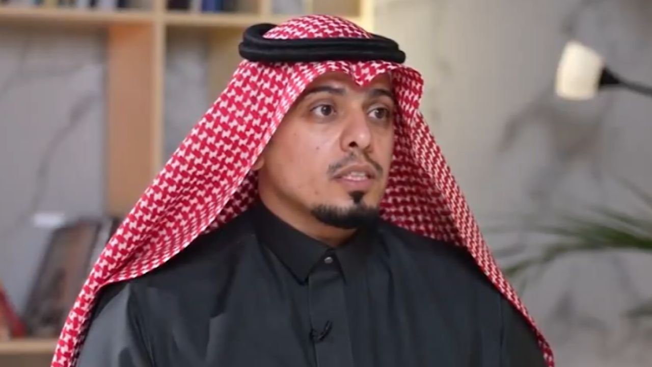 استشاري يوضح لماذا يقوم متعاطي “الشبو” بالتعري ونزع ملابسه .. فيديو