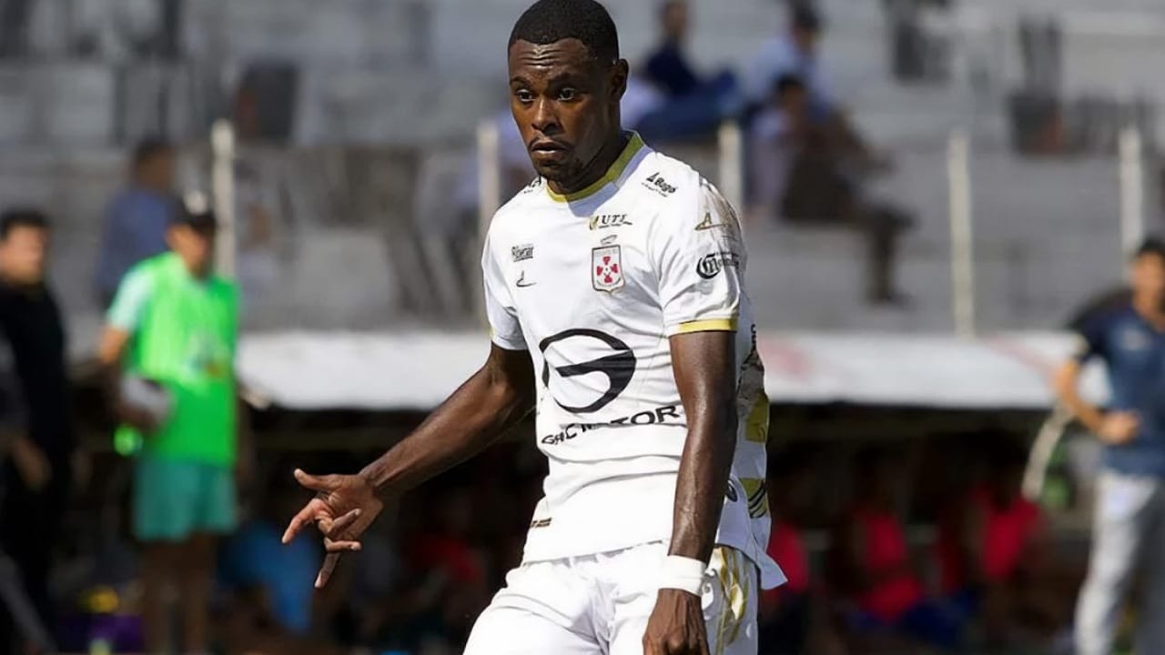 وفاة نجم ريال سانتا كروز أثناء التدريبات