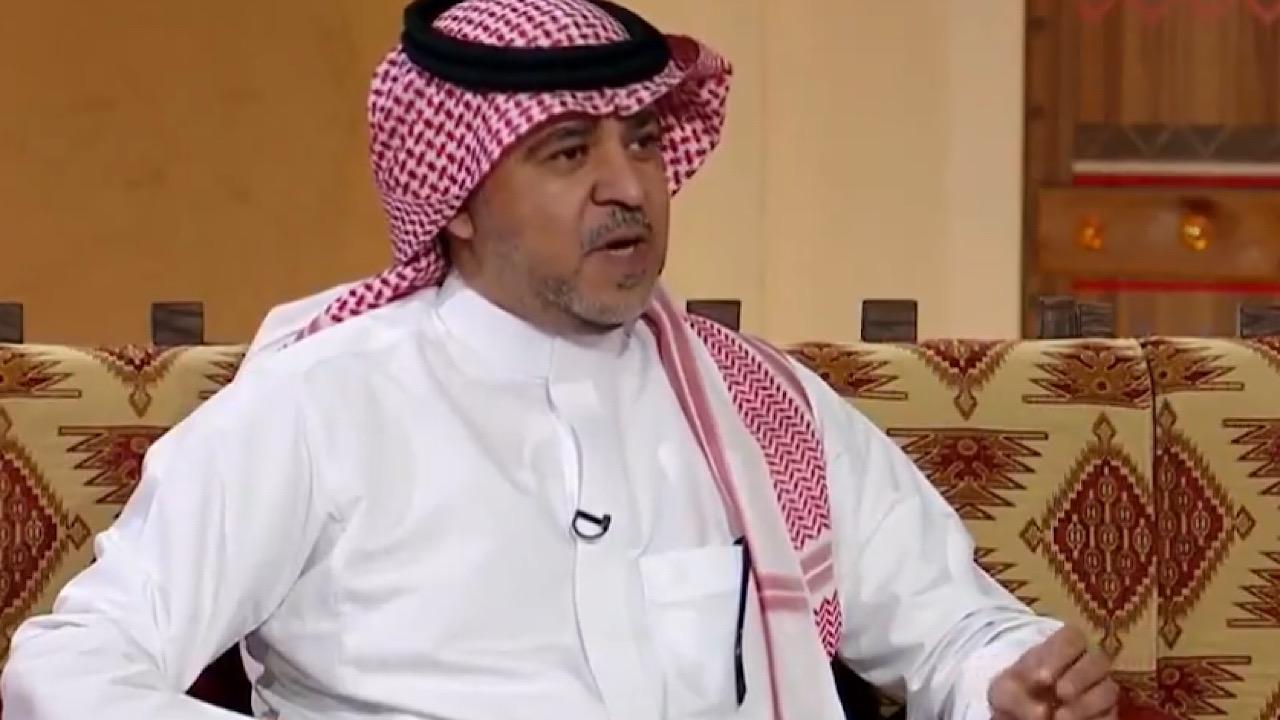 خالد صايم الدهر يعلق على لقطة ابتسامة المعيوف مع لاعبي الهلال .. فيديو