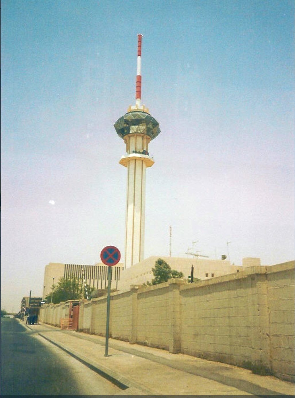 مقر وبرج تلفزيون الرياض بالثمانينات الميلادية