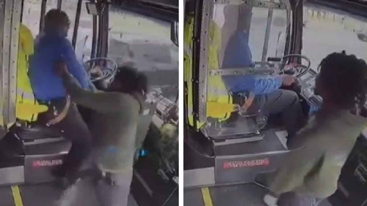 راكب يعتدى على سائق حافلة رفض الوقوف في مكان غير مخصص للوقوف.. فيديو