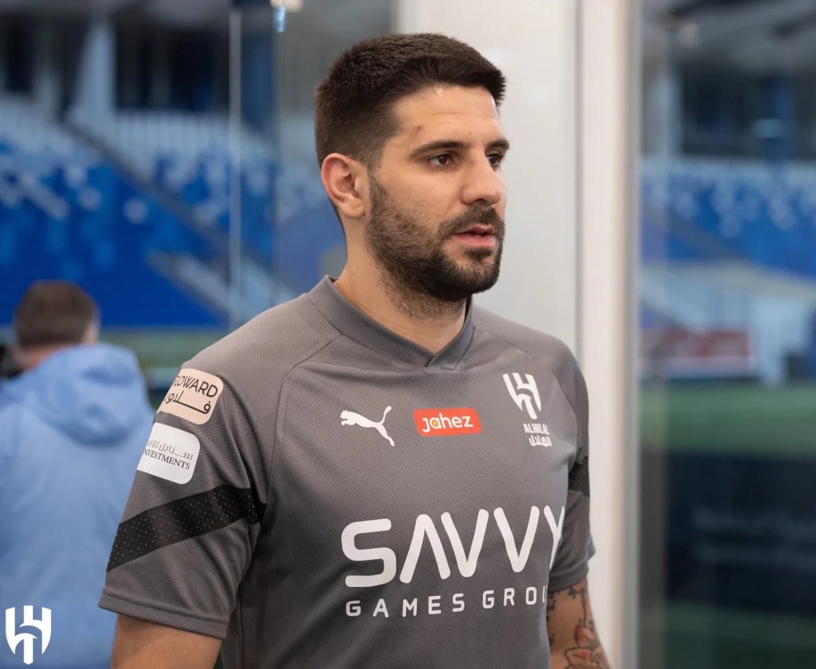 ميتروفيتش يبدأ برنامجه العلاجي في مقر الهلال