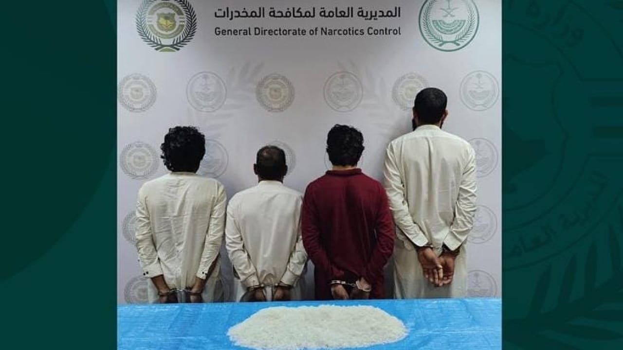 ضبط 4 أشخاص لترويجهم الشبو المخدر في جدة
