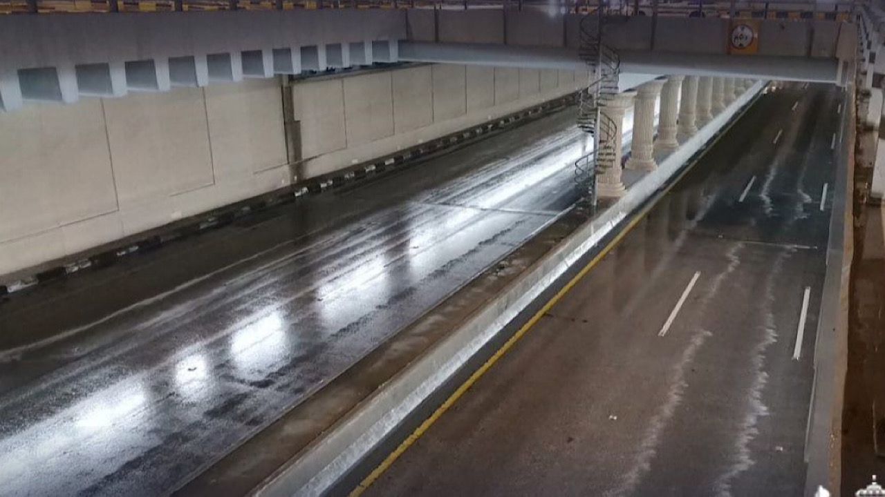 إغلاق أنفاق طريق الملك فهد بالدمام احترازيًا بسبب الأمطار