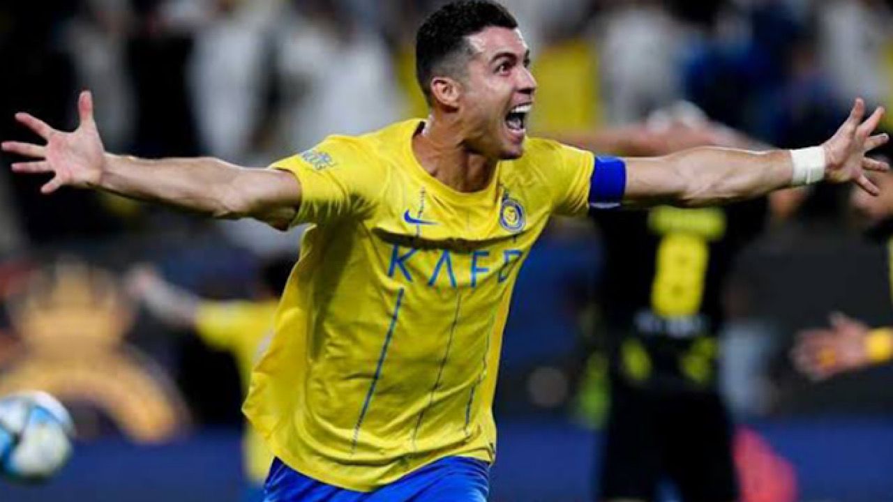 النصر يخطط لتمديد عقد رونالدو لمدة موسم واحد