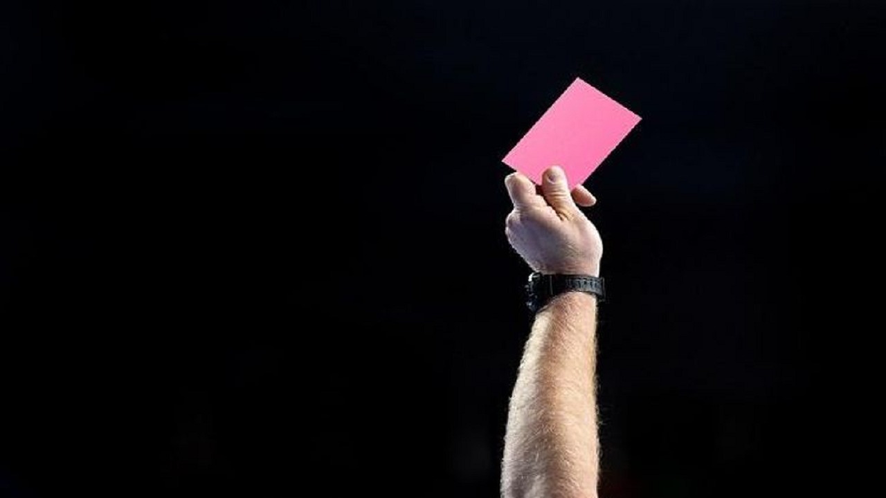 لأول مرة .. استخدام البطاقة الوردية في بطولة كوبا أمريكا 2024