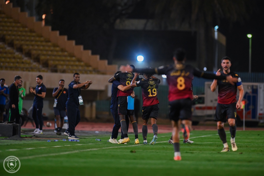 القادسية يسعى لضم لاعبين عالميين