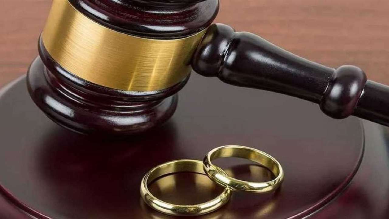 مستشار قانونى: 5 حالات يحكم القاضي فيها بفسخ عقد الزواج .. فيديو