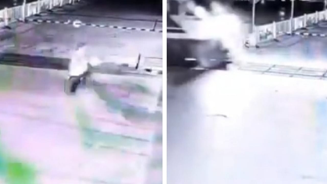 رجل ينجو من الموت بأعجوبة بعدما سقط أمام قطار في الصين .. فيديو