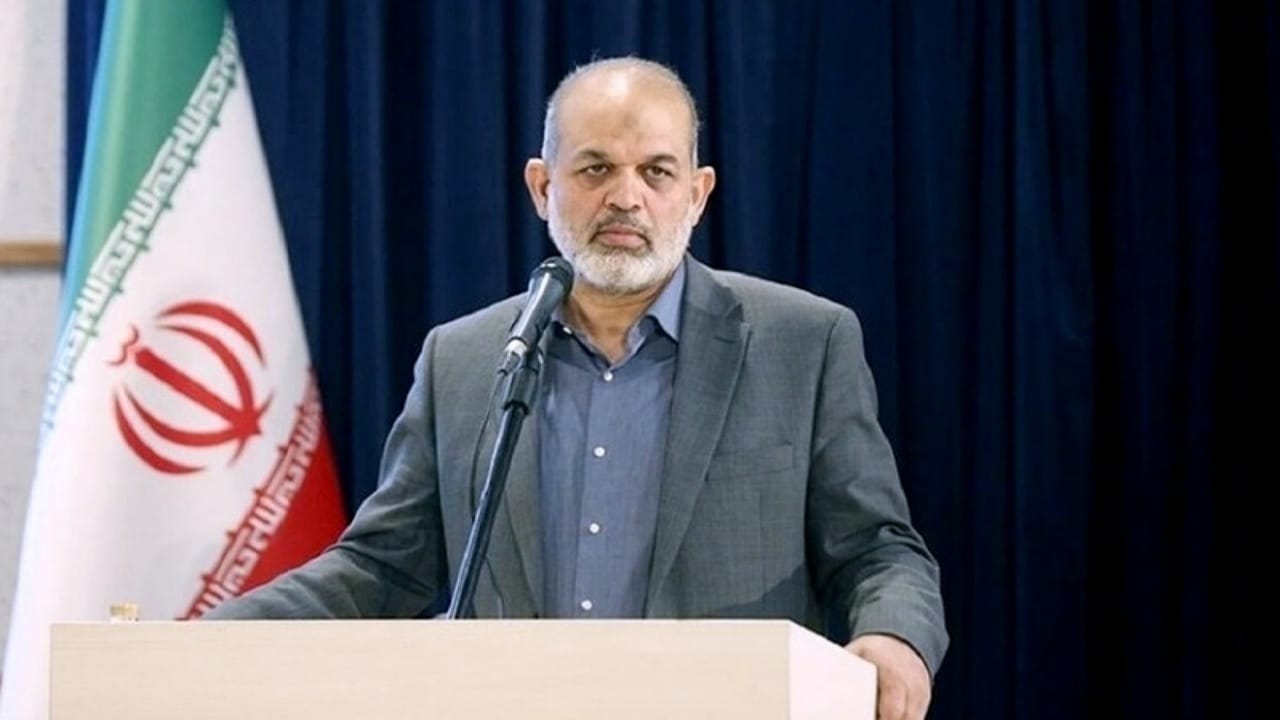 وزير الداخلية الإيراني :  لا نملك أي معلومات عن حالة الرئيس حتى الآن .. فيديو