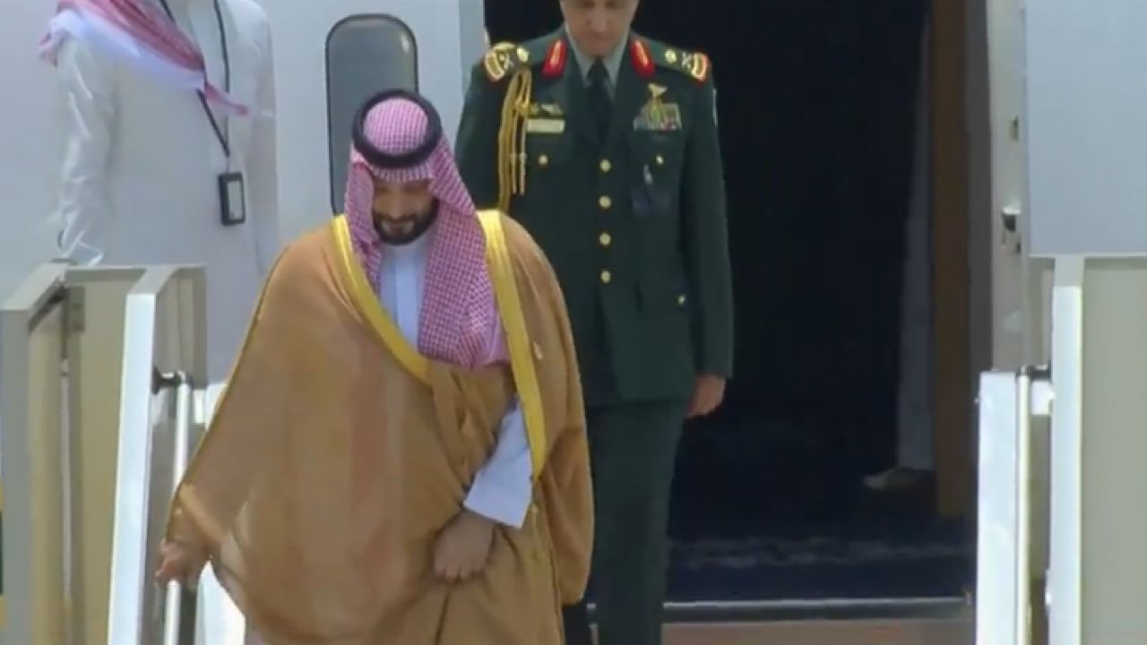 ولي العهد يصل إلى البحرين لترؤس وفد المملكة في القمة العربية .. فيديو