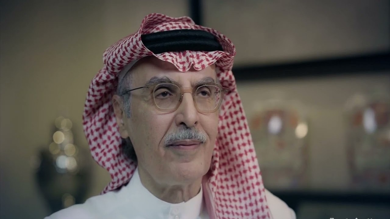 الأمير بدر بن عبدالمحسن ينطق الشهادة في آخر لقاء له.. فيديو