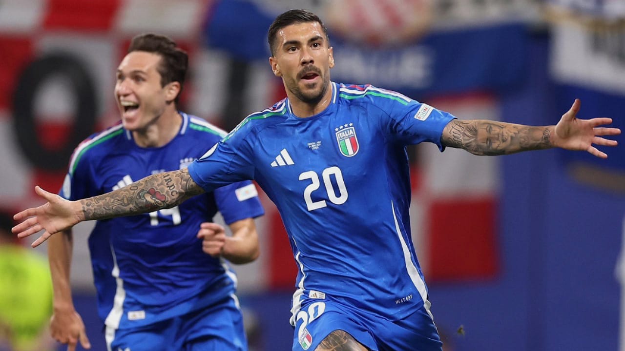 إيطاليا تُطلق رصاصة الرحمة على كرواتيا وألبانيا تودع البطولة .. فيديو