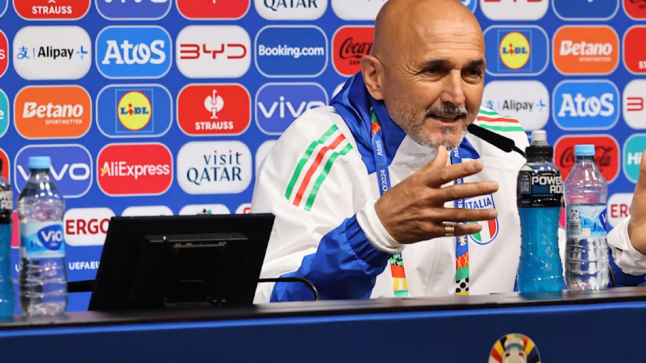 مدرب منتخب إيطاليا يكشف حقيقة وجود خلاف مع لاعبيه بسبب البلاي ستيشن ..فيديو