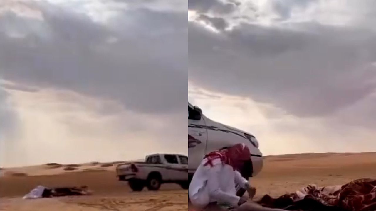 شاب يمازح صديقه ويربط قدمه بالسيارة وهو نائم ويسير به بالصحراء .. فيديو