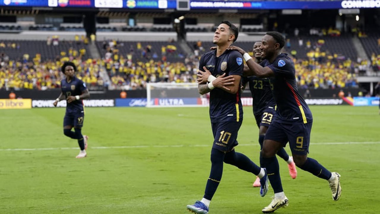 الإكوادور تحقق فوزها الأول على حساب جامايكا في كوبا أمريكا
