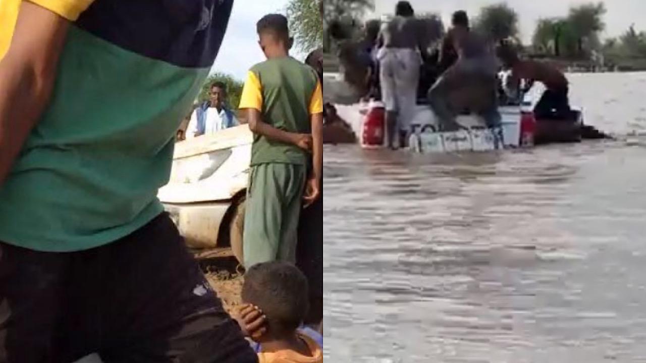 سوداني يحول مركبة هايلكس إلى قارب بواسطة البراميل ويعبر بها النهر .. فيديو