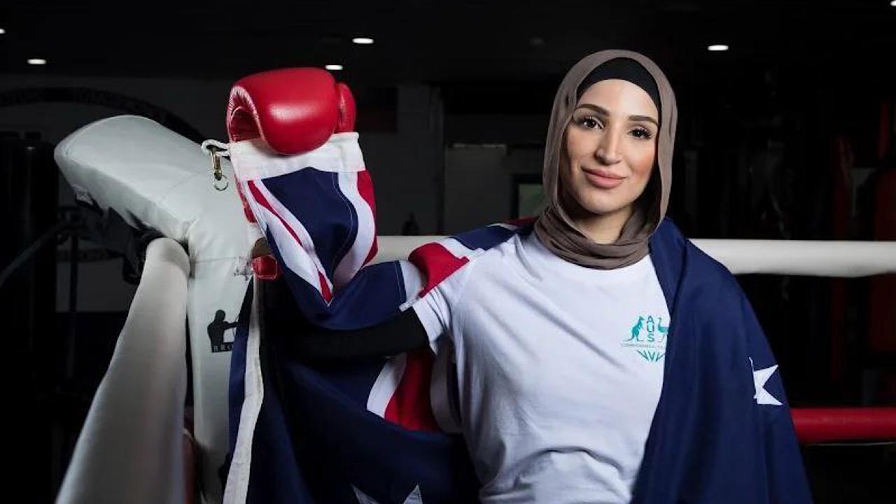 ‎ملاكمة أسترالية تهاجم فرنسا بسبب حظر ارتداء الحجاب في أولمبياد باريس
