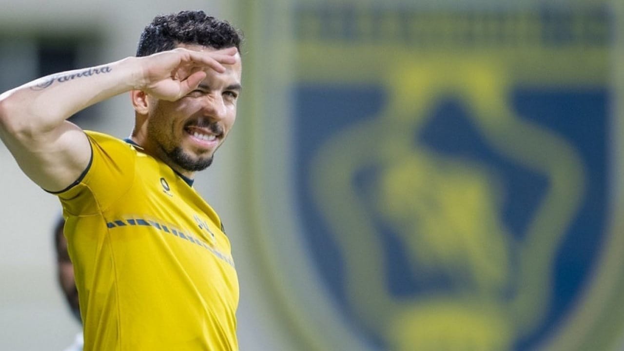 التعاون يبقي فلافيو موسماً إضافياً