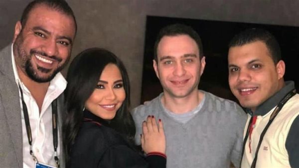 شقيق شيرين عبدالوهاب يشن هجوما على حسام حبيب بسبب والدته !