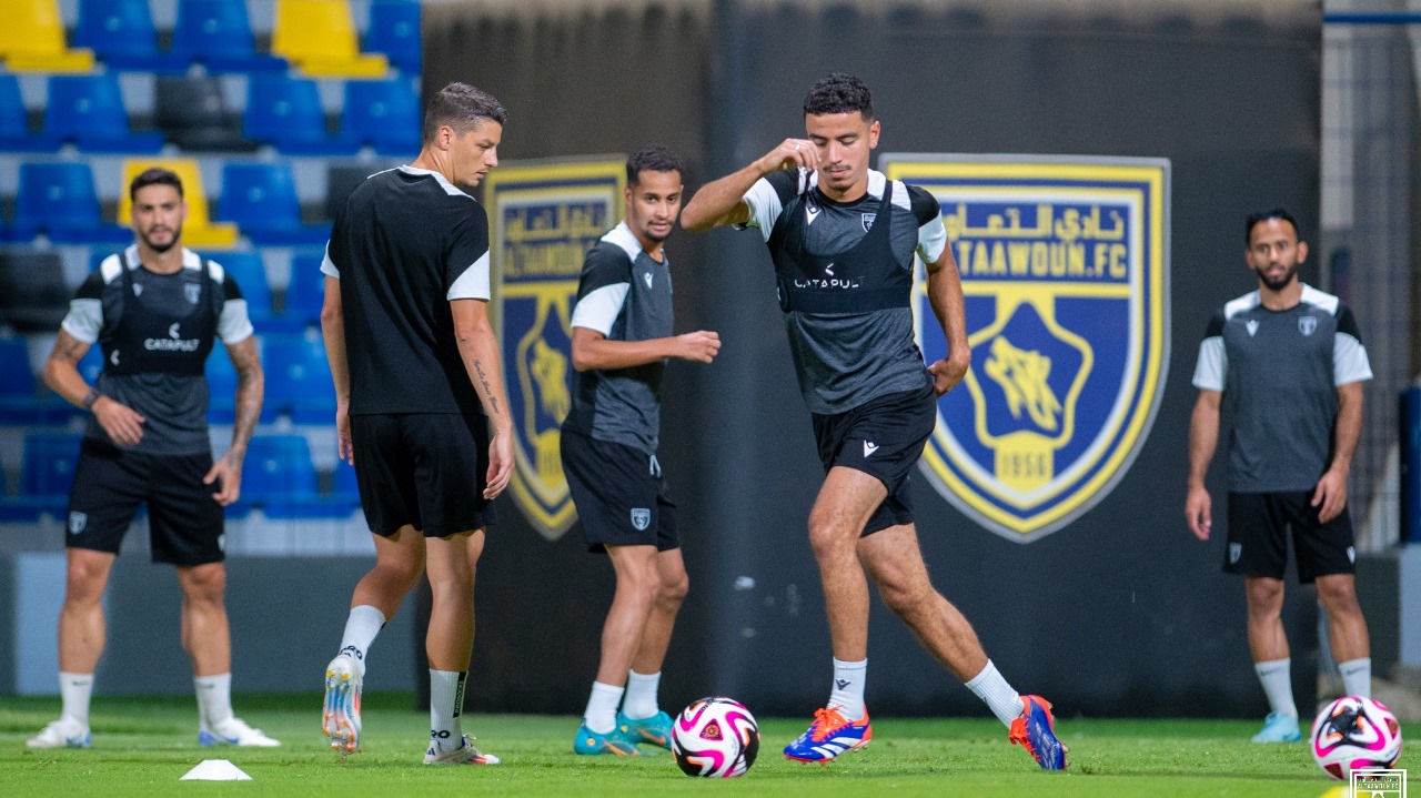 التعاون يواجه النصر بـ 6 أجانب