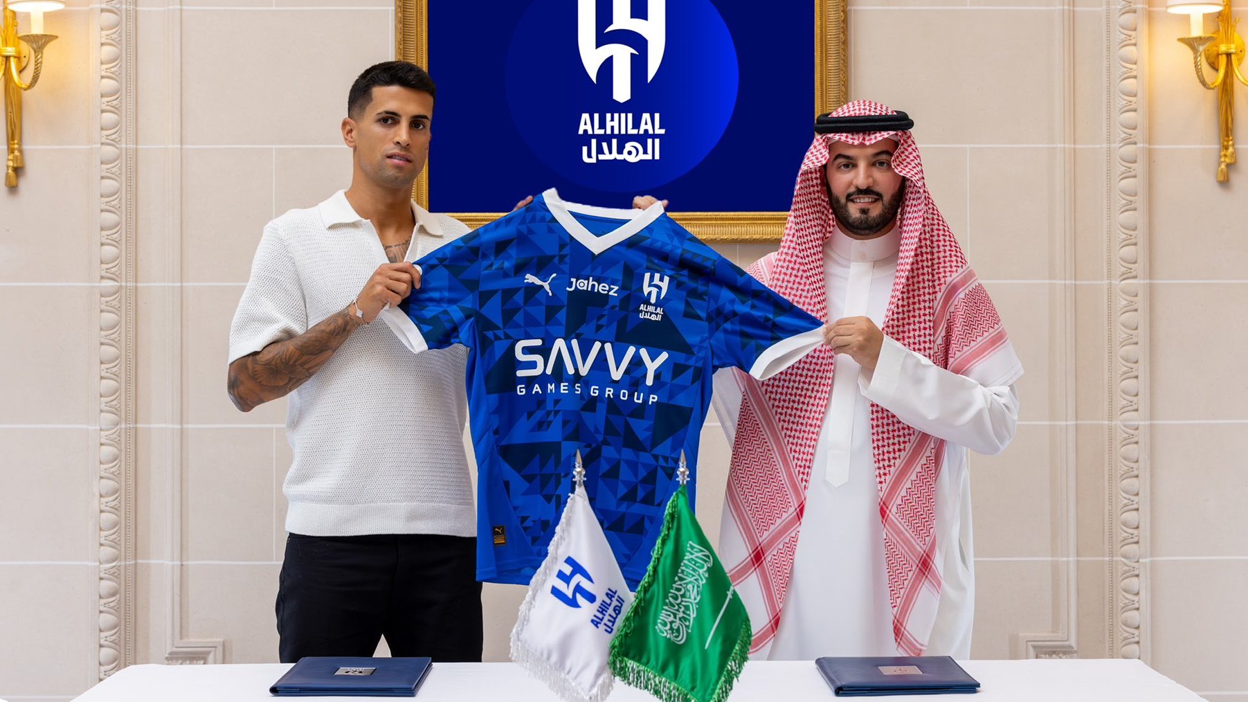 رسمياً .. الهلال يتعاقد مع البرتغالي كانسيلو .. فيديو