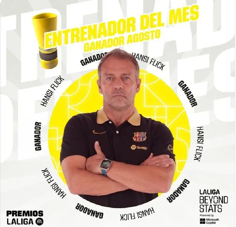 فليك يتوج بأول جائزة مع برشلونة .. صورة