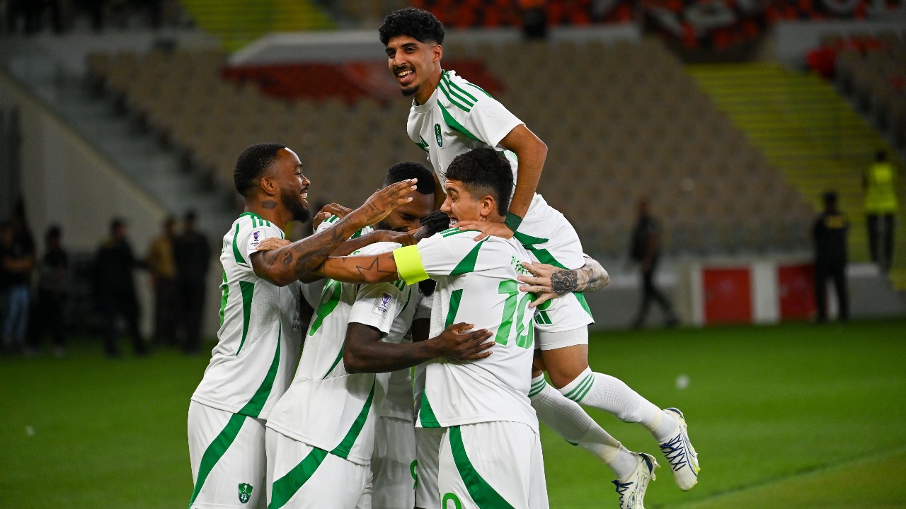 الأهلي يتغلب على  برسبوليس بهدف نظيف