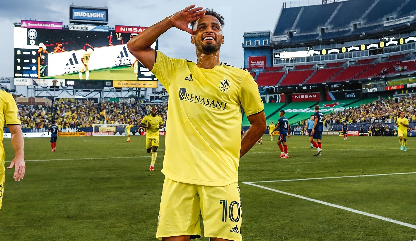 فنان يدعو هاني مختار لتمثيل منتخب السودان