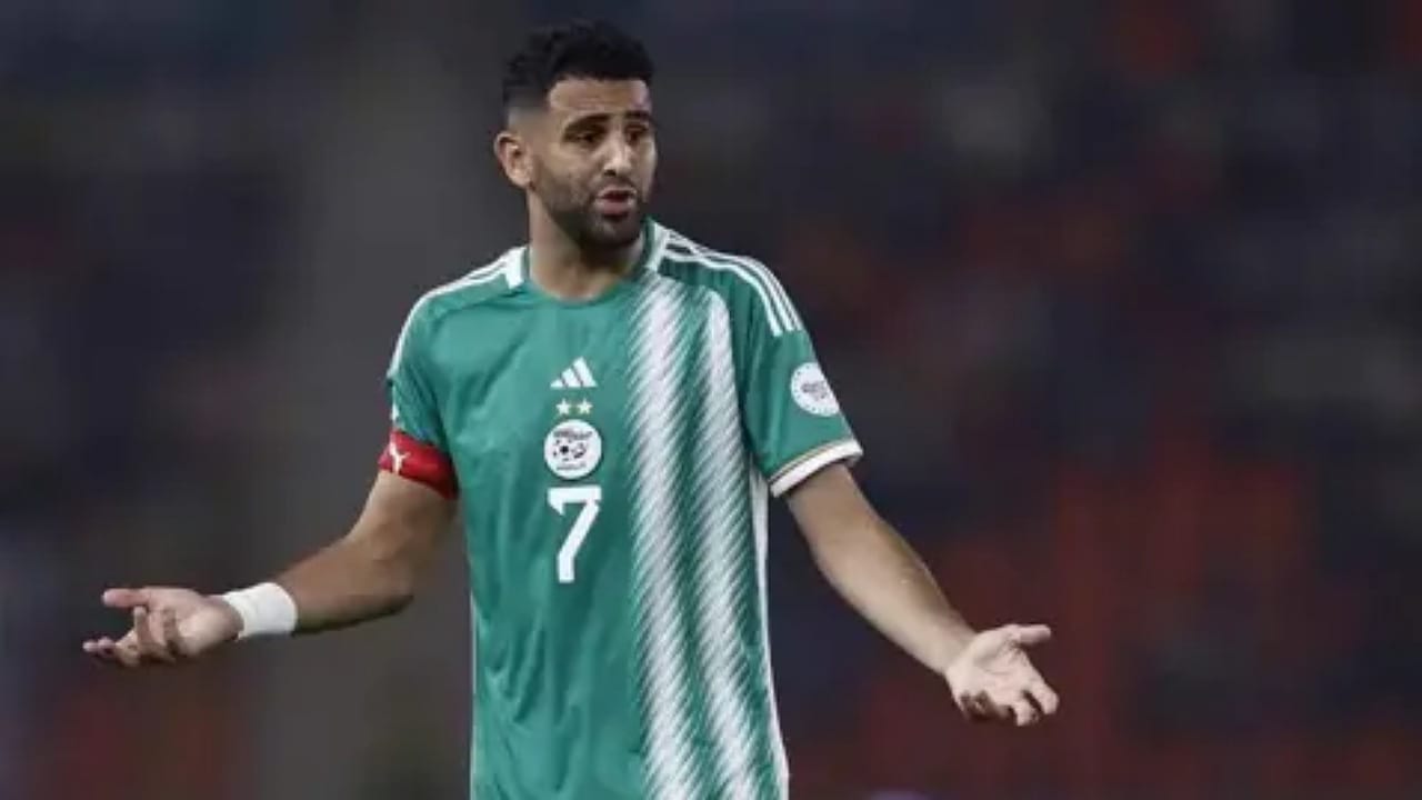 محرز يرد على منتقديه بتدريبات شاقة .. فيديو