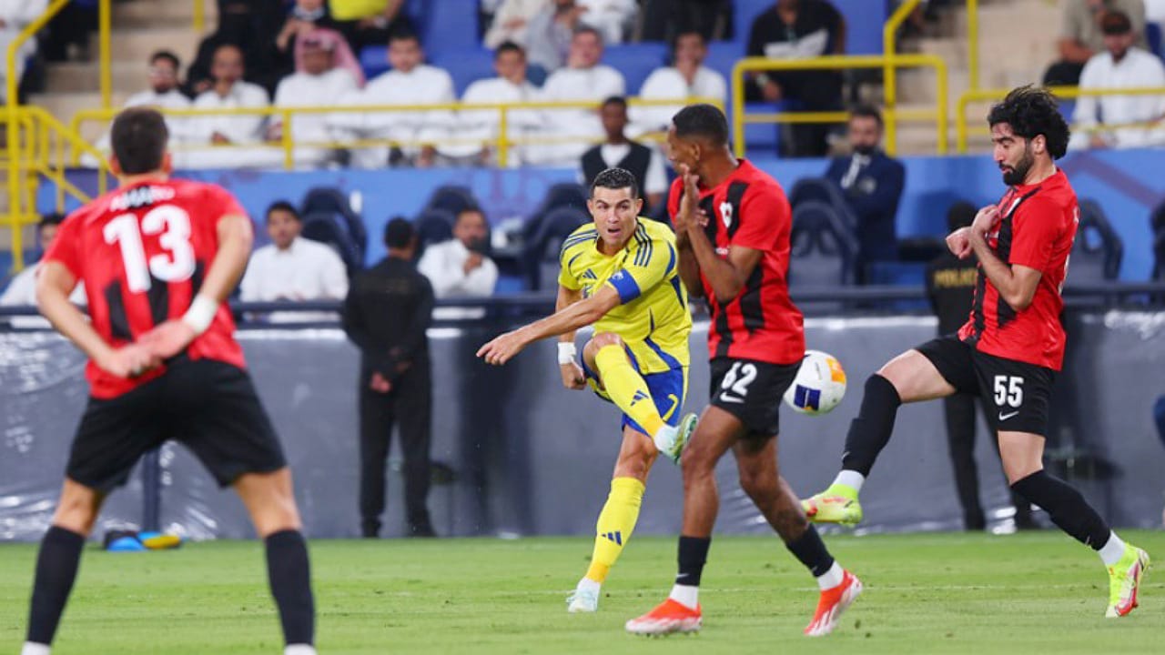 النصر يدرس طلب نقل مواجهة الاستقلال بسبب التوترات الأمنية