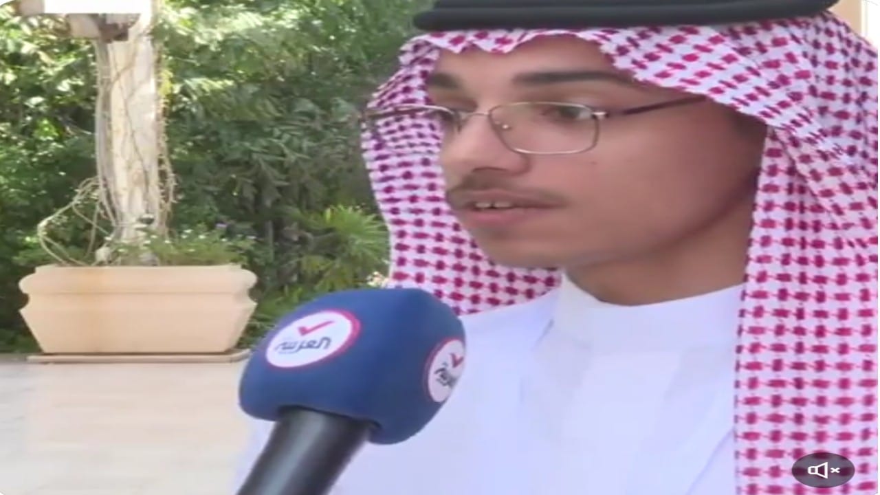 شاب سعودي بالمرحلة الثانوية يقود زملاءه لتأسيس شركة تقنية.. فيديو