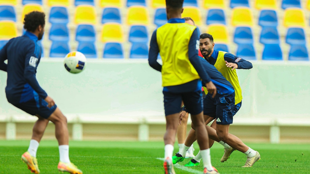 النصر يقترب من تجديد عقد ثلاثي الفريق