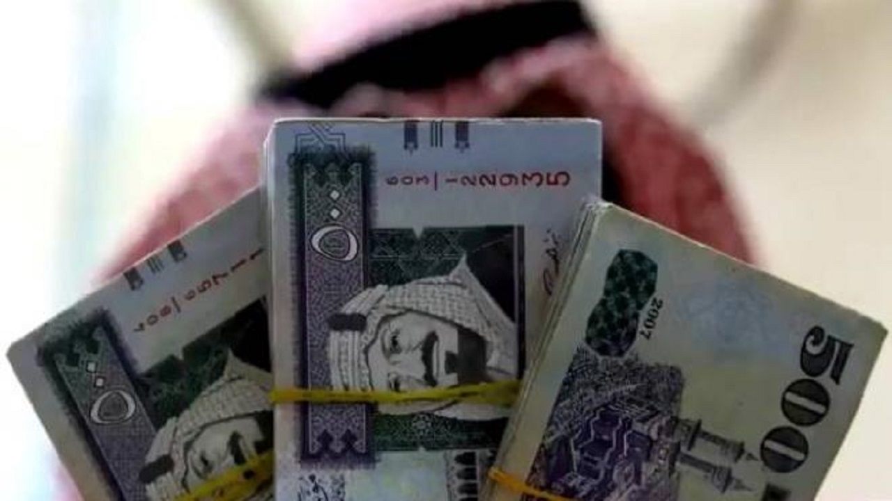 سلطان القحطاني: الأغلبية لا يحصلون إلا على 5% من رواتبهم فقط ..فيديو