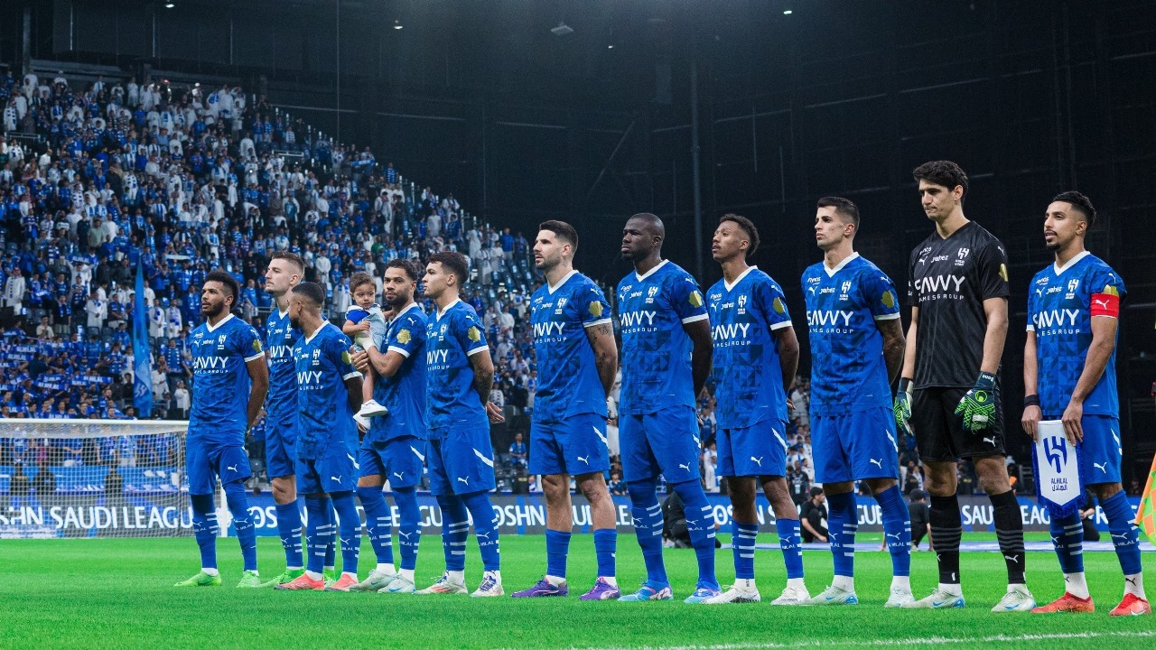 الهلال يفتح ملف تجديد عقد ثلاثي الفريق