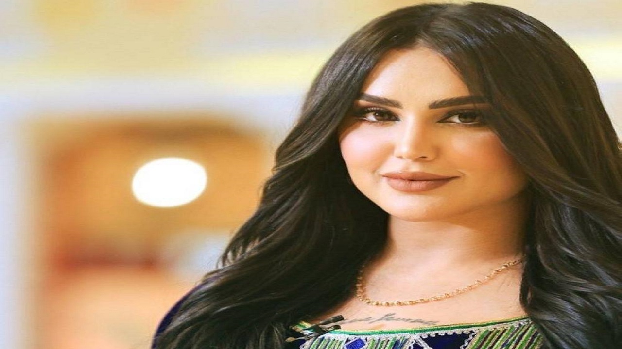 ميعاد العسيري تهاجم جارها بعد أن كتب على سيارتها &#8220;صوتك دليل العافية&#8221;..فيديو