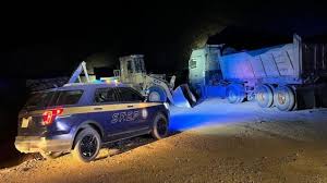 ضبط مخالفين لاستغلالهما الرواسب في تبوك