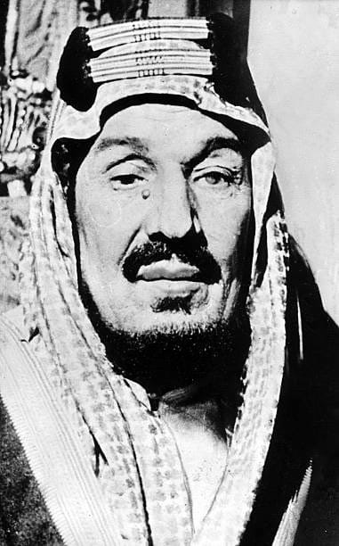 صورة نادرة للملك سعود قبل 72 عاما