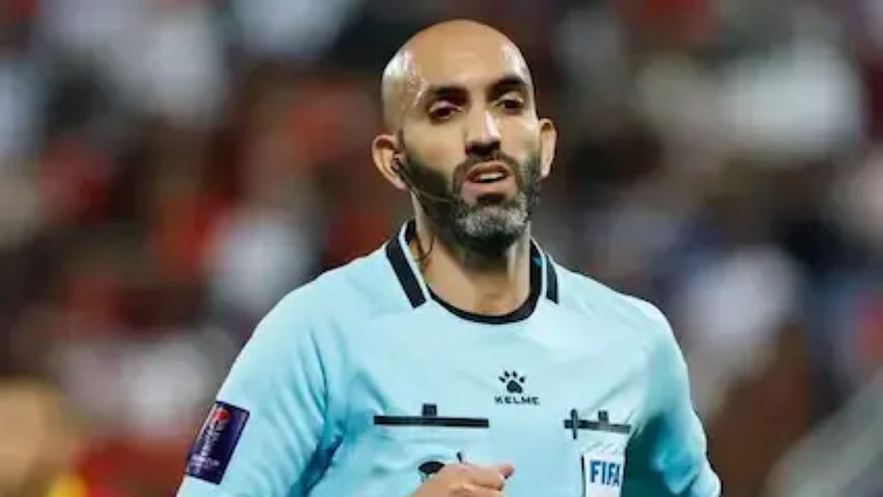 الاتحاد البحريني يقدم شكوى ضد حكم مباراة الأخضر