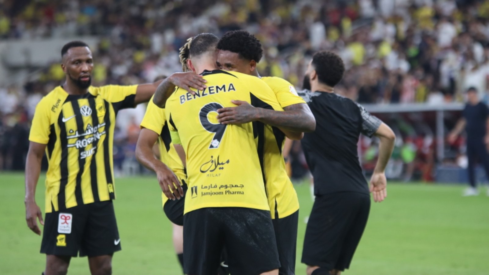 الاتحاد ينتصر على النصر بثنائية ويحافظ على صدارة الدوري .. فيديو وصور