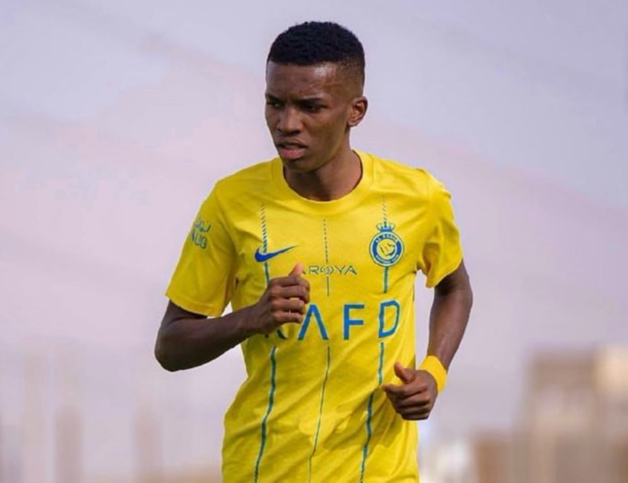 النصر يقترب من استعادة نجمه من أوروبا