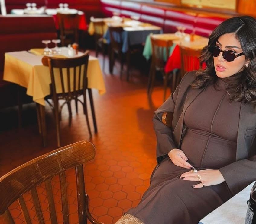 دانة الطويرش تفاجئ جمهورها بخبر حملها في توأم